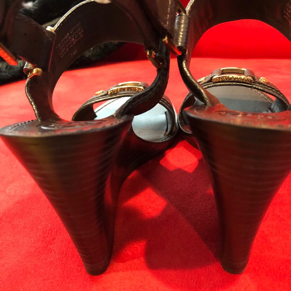 Sandal - Picture 3 of 14